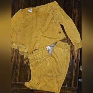 Joy lab jogger set, cropped top mustard